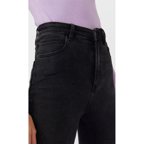 خرید شلوار جین زنانه استرادیواریوس کد 63812 | فروشگاه اینترنتی بانی استایل