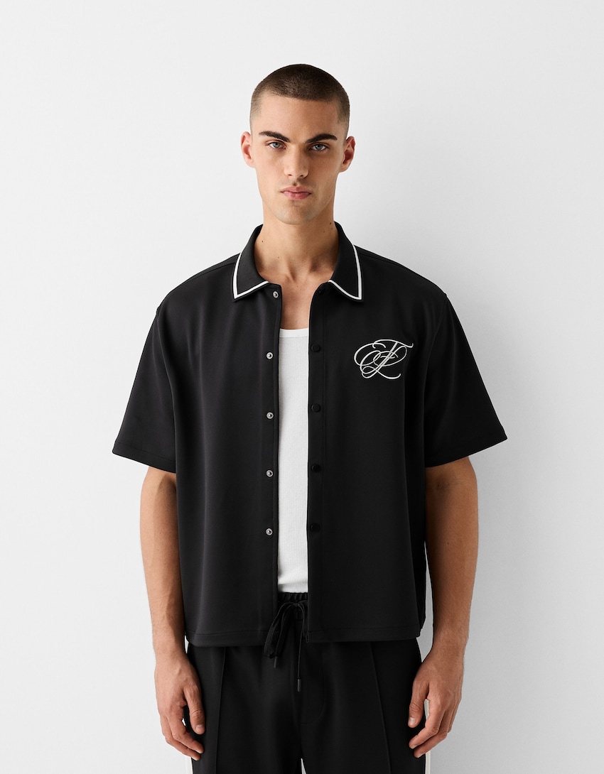 Camisa Cropped Camisa Azul Bershka Cropped Camiseta Negra Bershka